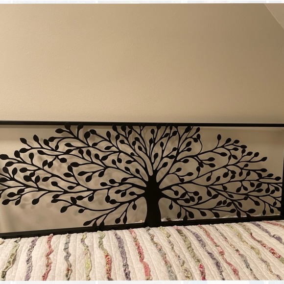 Beautiful Great Condition Metal Tree Frame - Picture 1 of 3